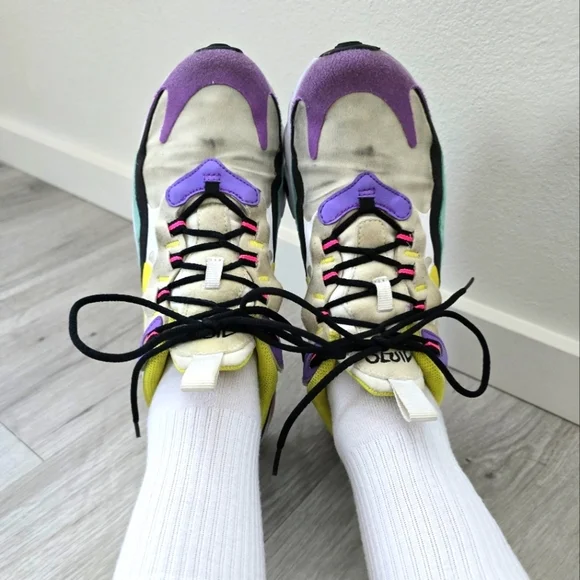 Nike | Air Max 270 React 'Bright Violet' sporty activewear sneakers | WMS 7.5 - Picture 3 of 14